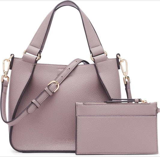 Women's high-end leather handbag, perfect for everyday outings and various occasions.