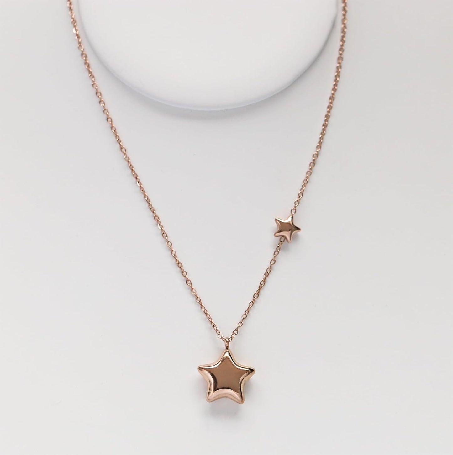 Rnivida Stainless Steel Star Necklace for Women Minimalist Star Charm Pendant with Adjustable Chain