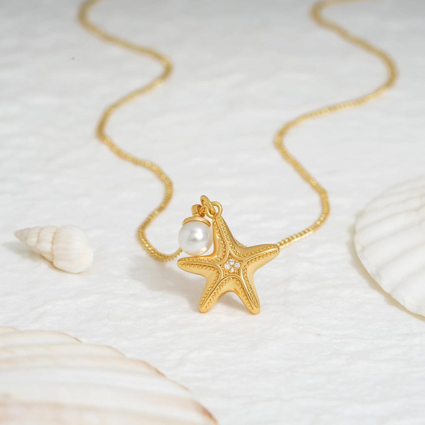 Dainty Gold Seashell Pendent Necklace Ocean Necklace for Women 18K Gold Plated Necklace Boho Handmade Summer Beach Necklace Jewelry
