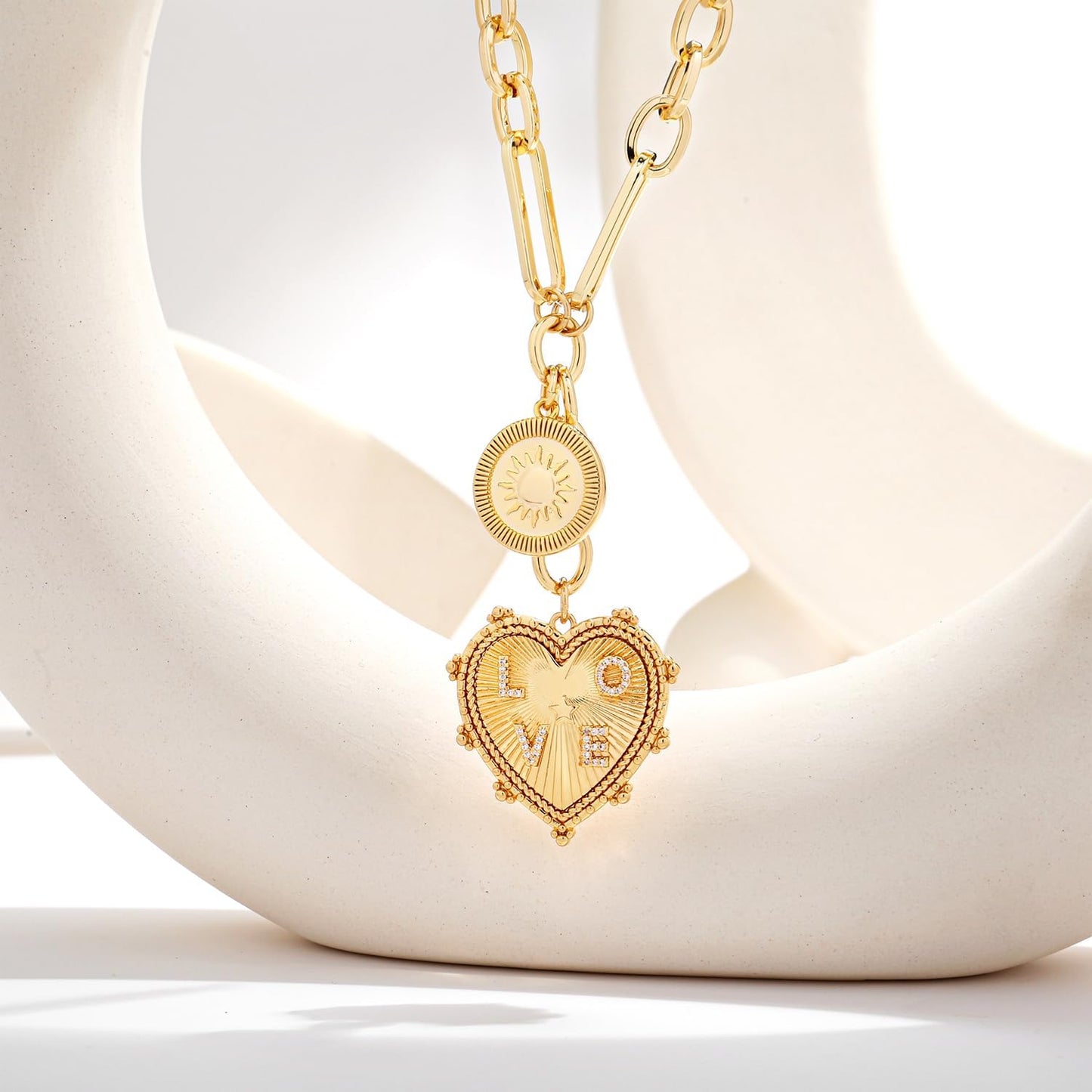 18K Gold Plated Coin Lion Head Pendant Necklace Chunky Paperclip Choker Necklace for Gifts on Birthday Holidays for Women Girls