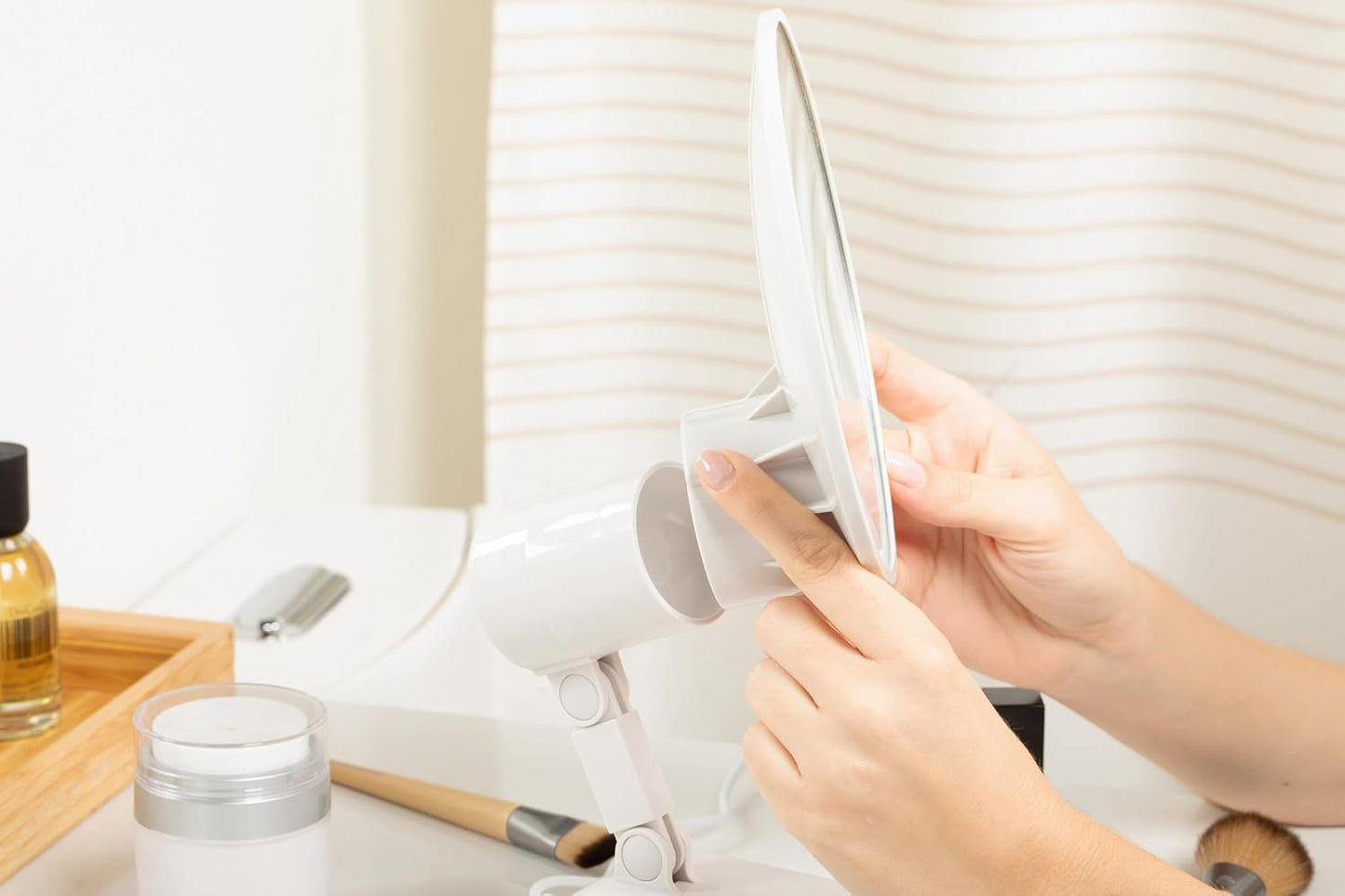 15X magnifying mirror with light, Lighted travel makeup mirror with light and magnification,electric plug in