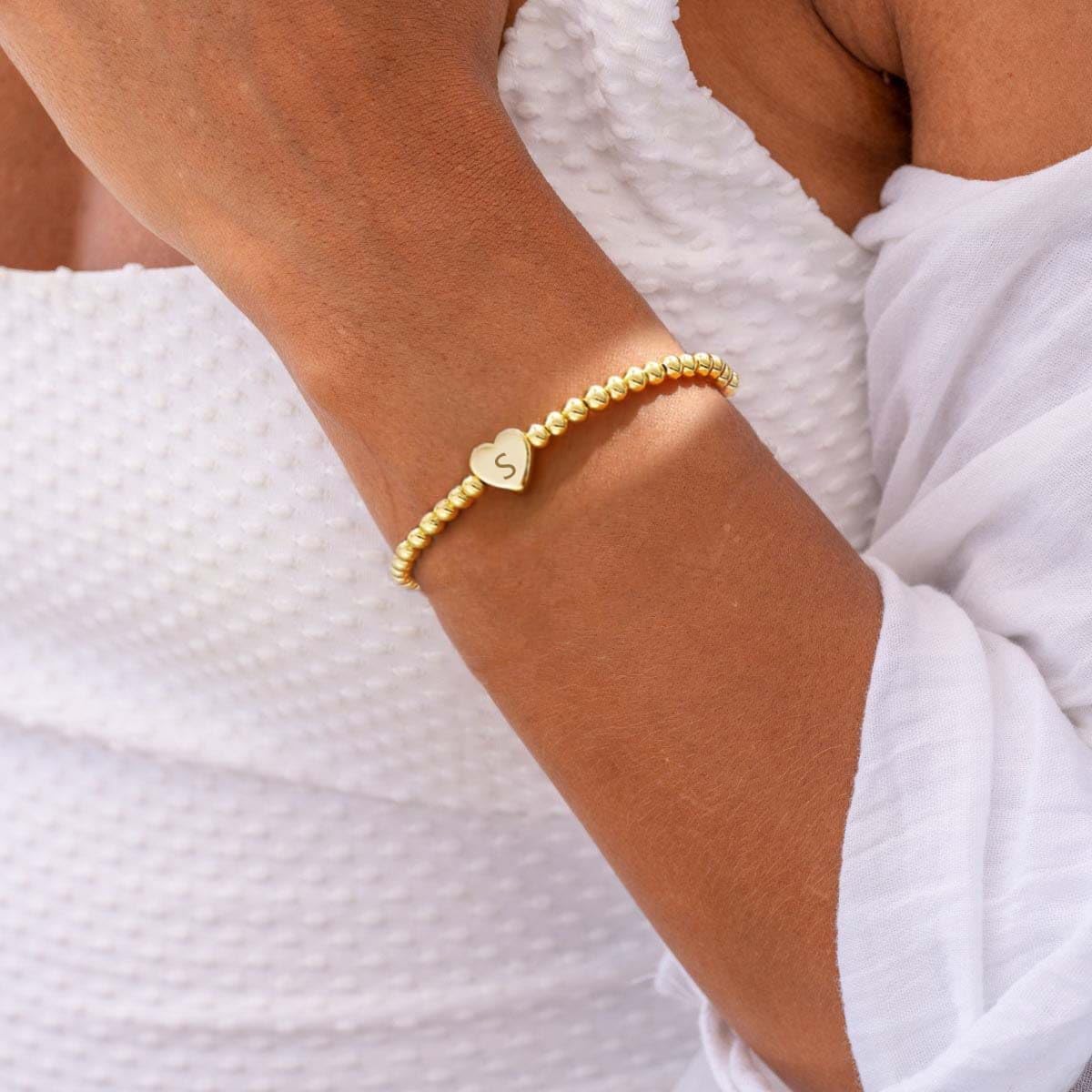Beaded Bracelets for Women Dainty Heart Initial Bracelet Letter A-Z Charm Bracelet for Women Stretch