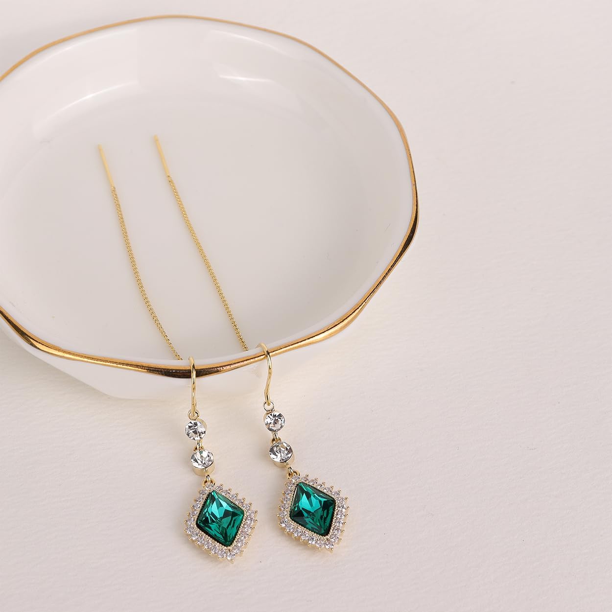 Sonateomber Gold Long Chain Threader Earrings for Women - Fashion Statement Drop Dangle Thread Earrings Jewelry Gift
