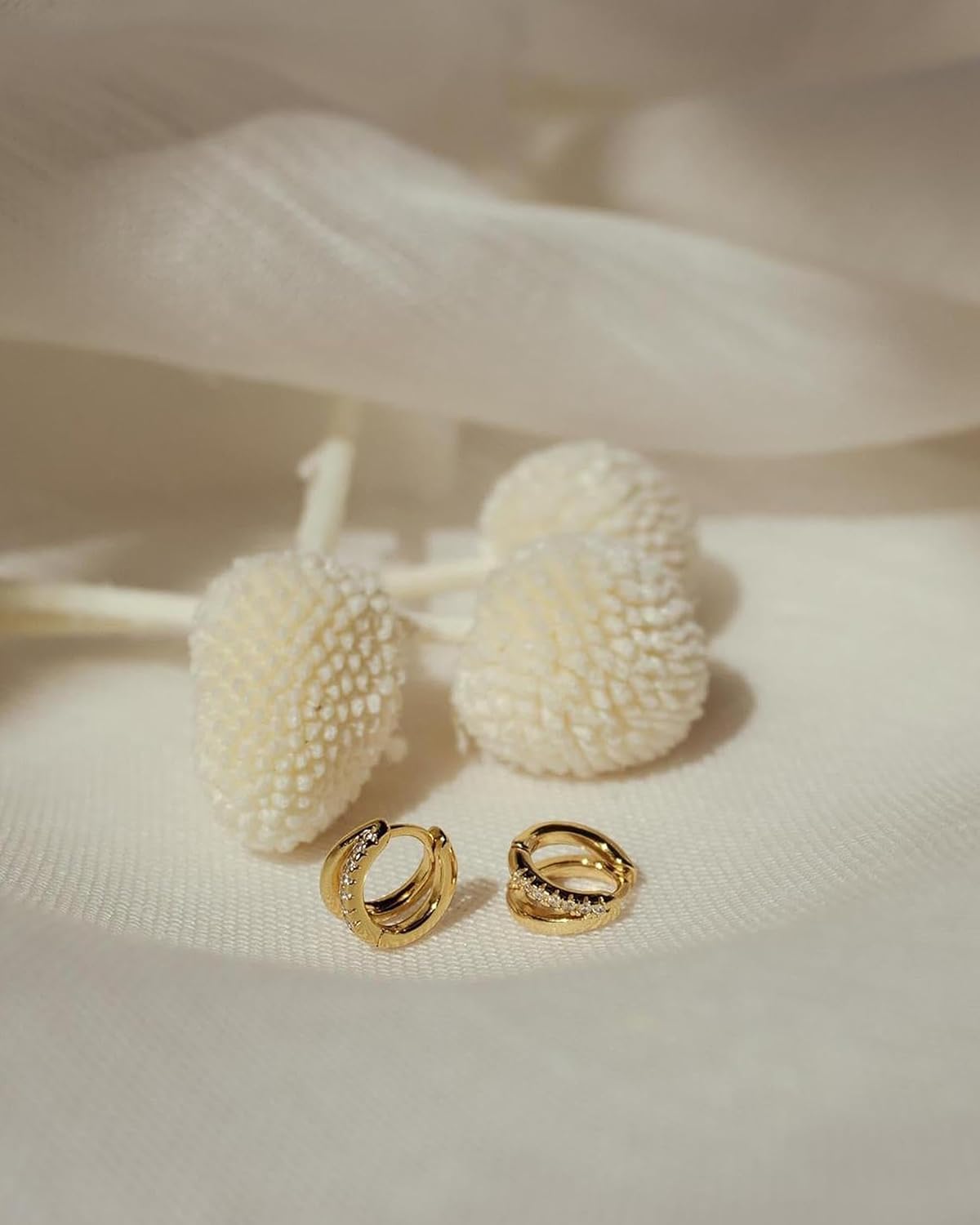 Gold Hoop Earrings for Women,14K Gold Huggie Hoop Earrings for Gift