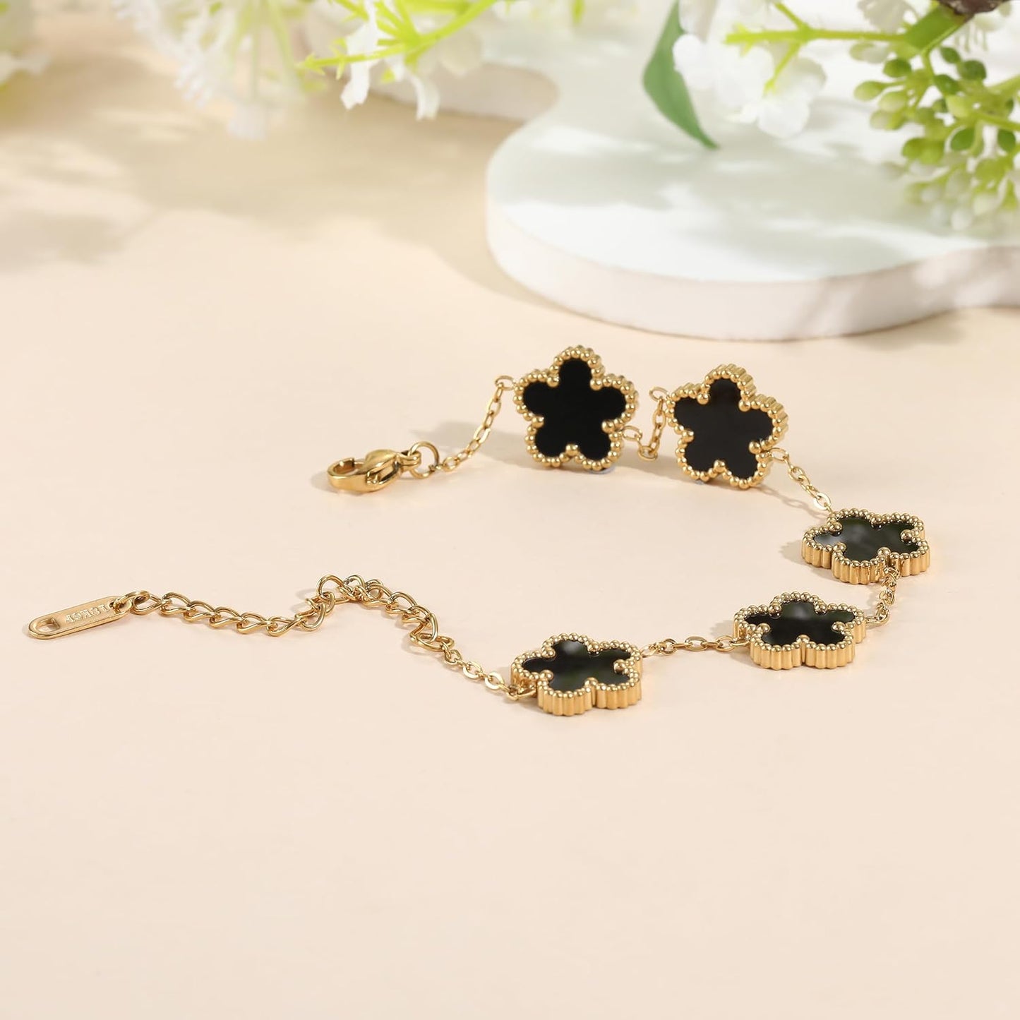 Four Leaf Clover Bracelet for Women 18K Gold Plated Stainless Steel Lucky 4 Leaf Gold Link Bracelet Jewelry Gift for Women