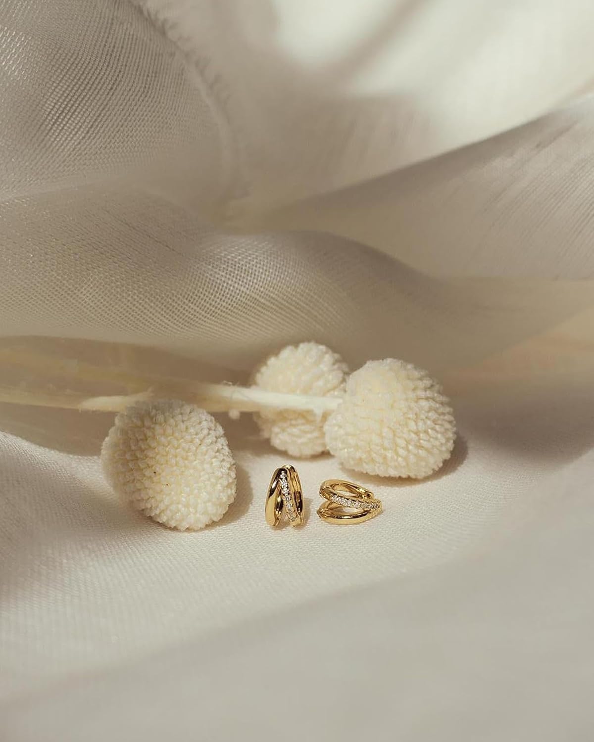 Gold Hoop Earrings for Women,14K Gold Huggie Hoop Earrings for Gift