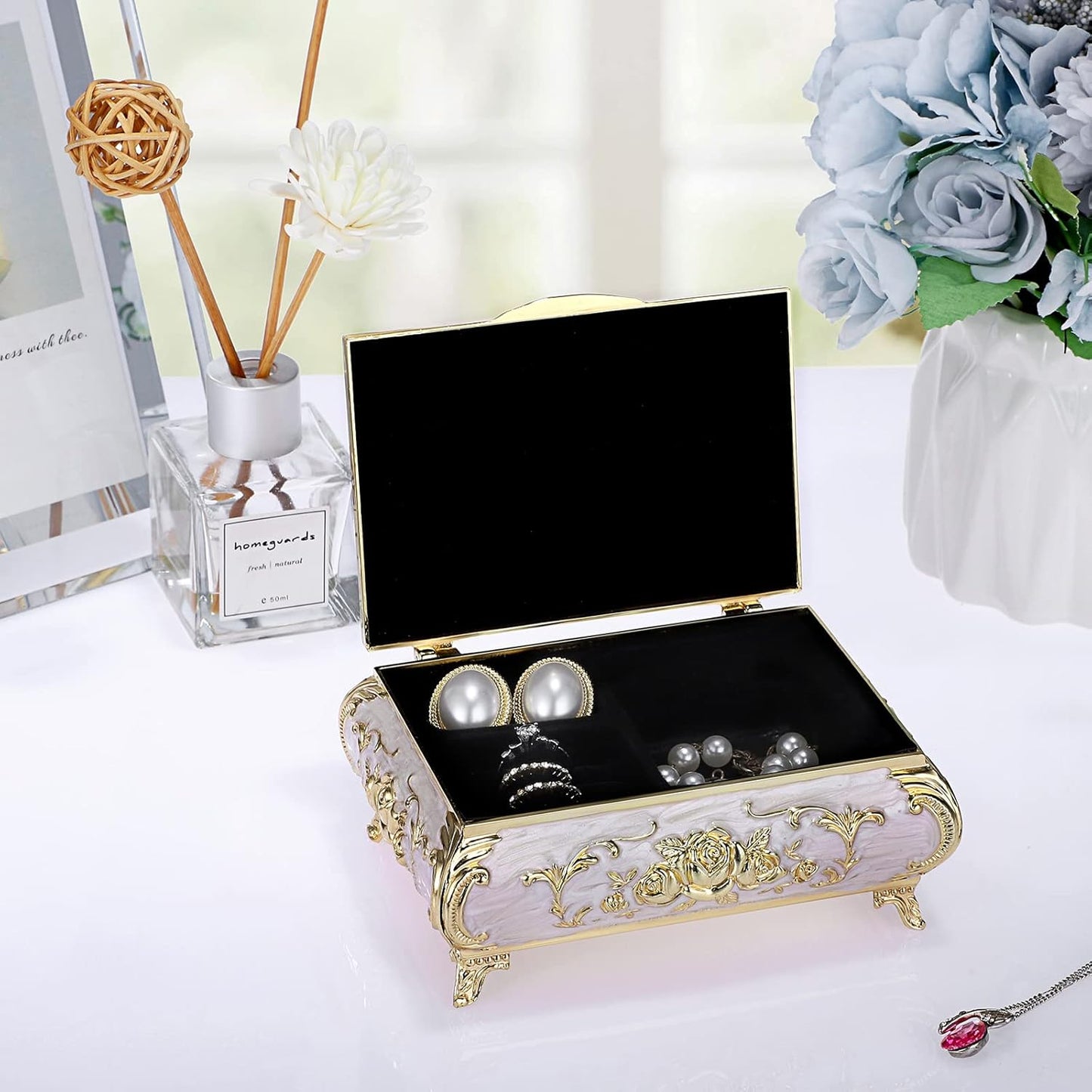 Vintage Music Box, Beige Metal Musical Jewelry Box Keepsake Box, Small Trinket Jewelry Storage Box