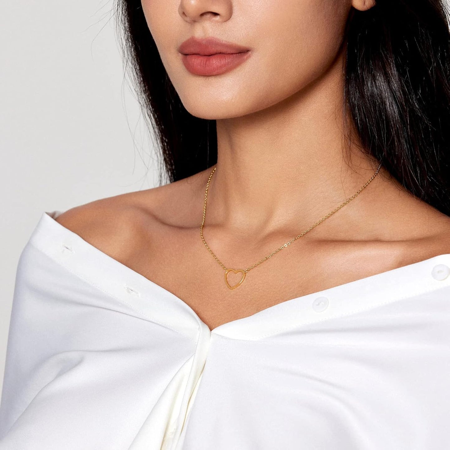 18K Gold Plated Heart Necklace for Women, Dainty Tiny Love Pendant Choker, Simple Open Heart Chain, Trendy Minimalist Gold Jewelry Gift