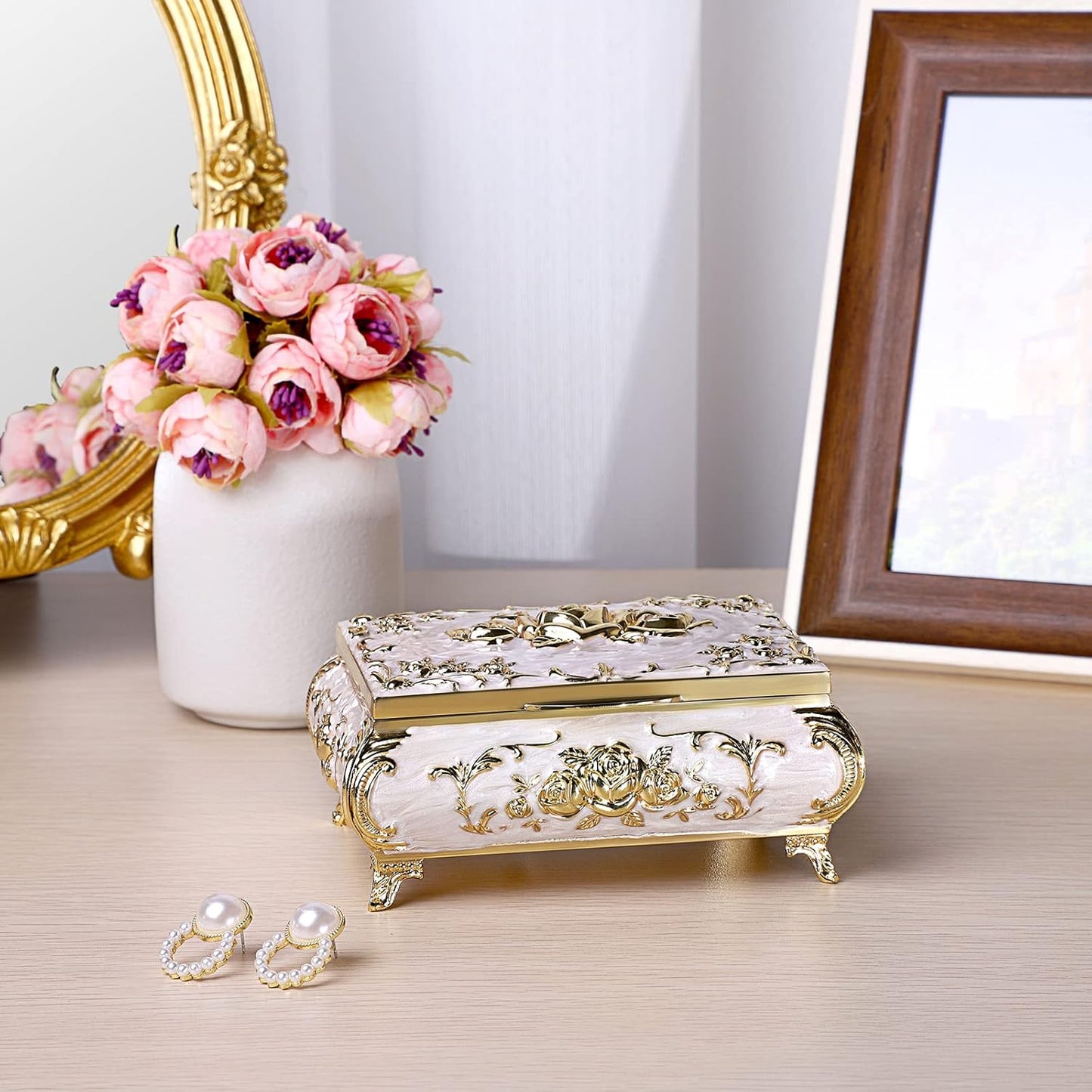Vintage Music Box, Beige Metal Musical Jewelry Box Keepsake Box, Small Trinket Jewelry Storage Box