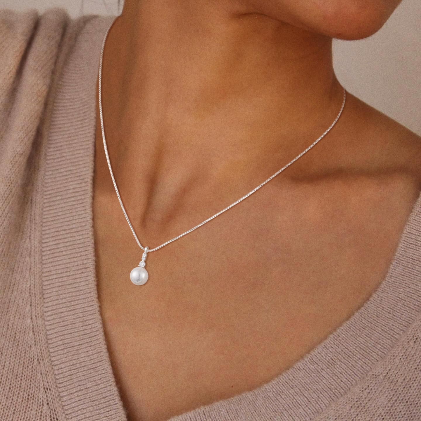 Classic Adjustable Gold Plated Pearl Necklace: Dainty Choker Jewelry Gift for Women