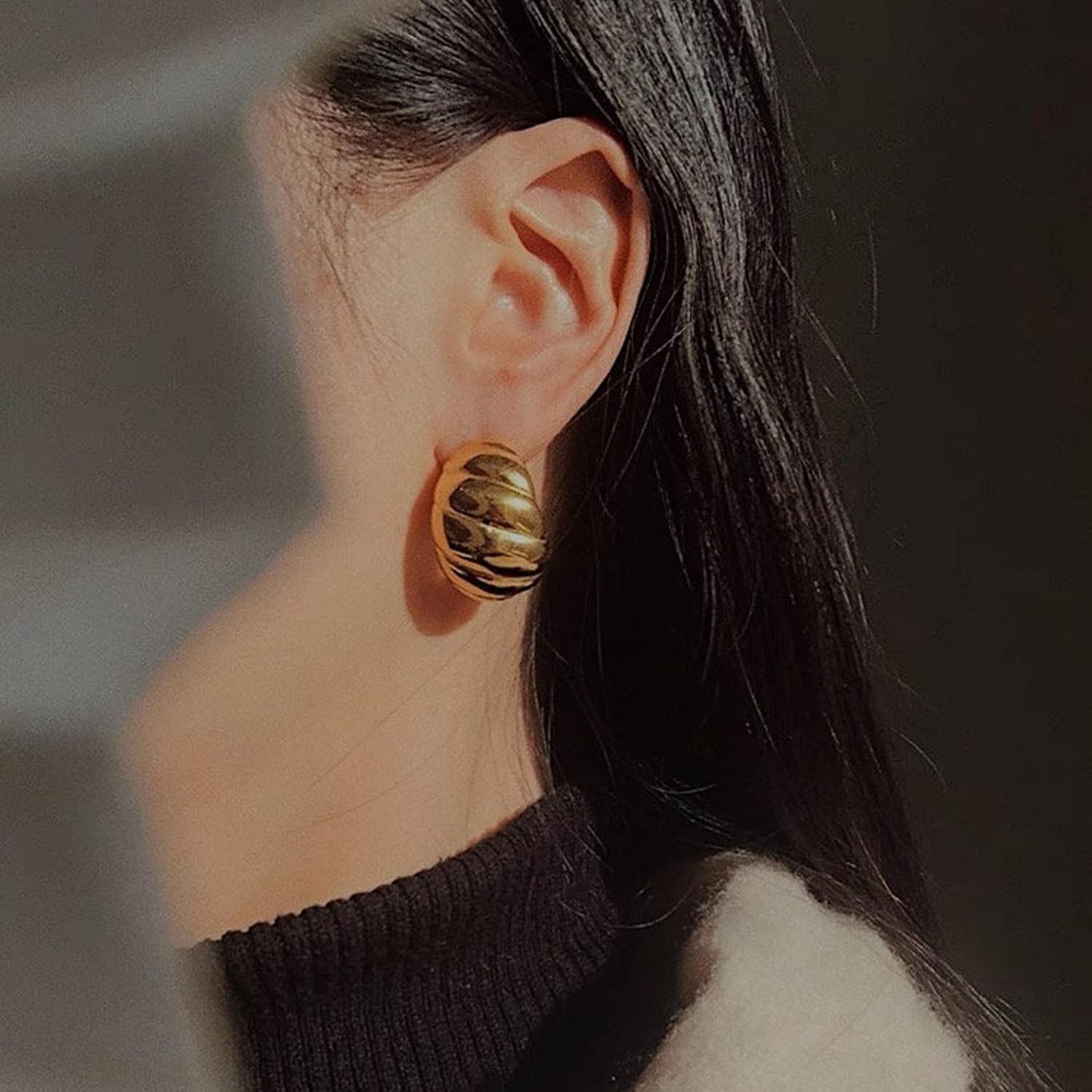Chunky Gold Hoop Earrings for Women, 14k Gold Plated Thick Triple Hoop Earrings Hypoallergenic Trendy Chunky Gold Hoops