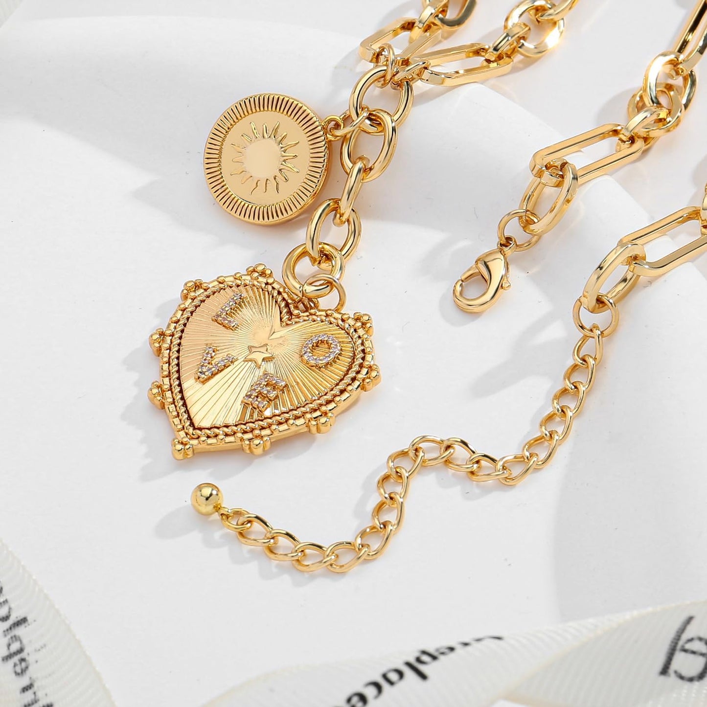 18K Gold Plated Coin Lion Head Pendant Necklace Chunky Paperclip Choker Necklace for Gifts on Birthday Holidays for Women Girls