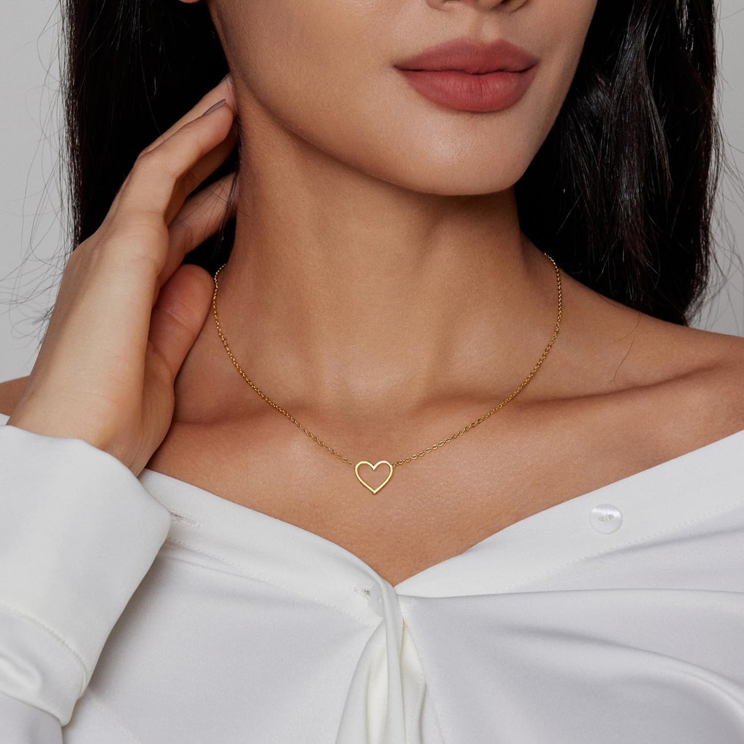 18K Gold Plated Heart Necklace for Women, Dainty Tiny Love Pendant Choker, Simple Open Heart Chain, Trendy Minimalist Gold Jewelry Gift