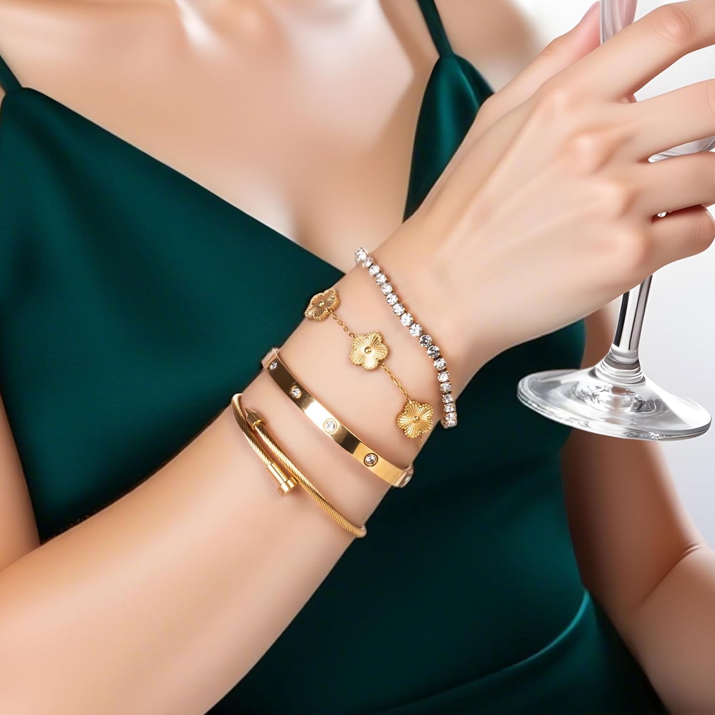 Lamdo 18K Gold Plated Womens Stackable Floral Gold Clover Bracelets Set Love Bangle Bracelets Non Tarnish