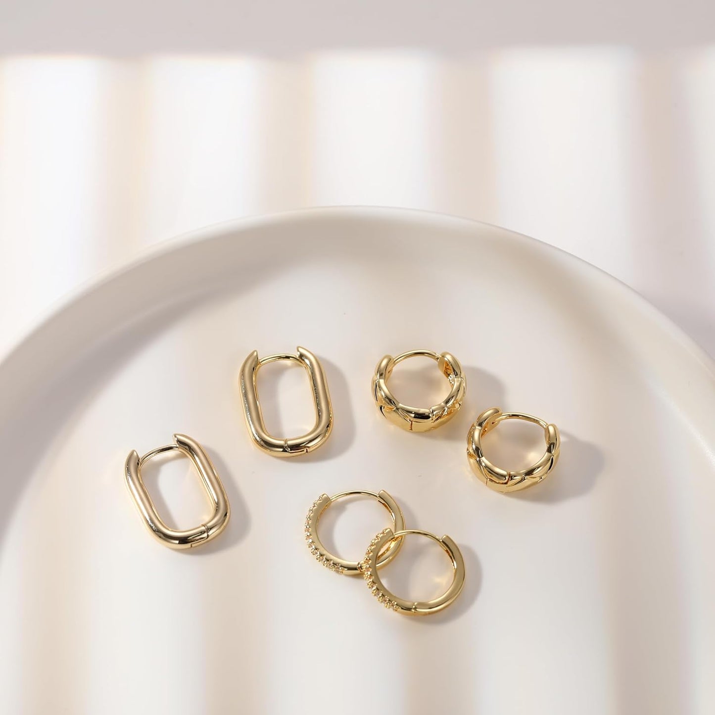 Gold Chunky Hoop Earrings Set for Women, 14K Gold Plated Twisted Huggie Hoop Earring Thick Open Lightweight Chunky Hoop