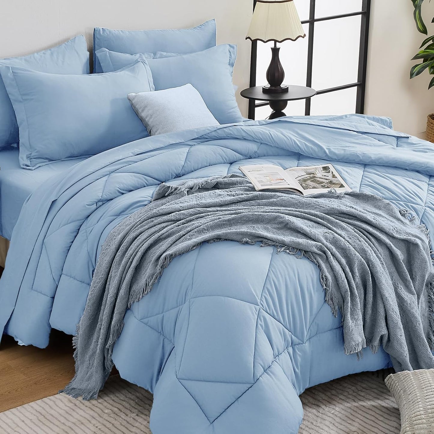 7 count Queen Comforter Set,  with  Comforter, Flat Sheet, Fitted Sheet, Pillowcases, Pillow Shams