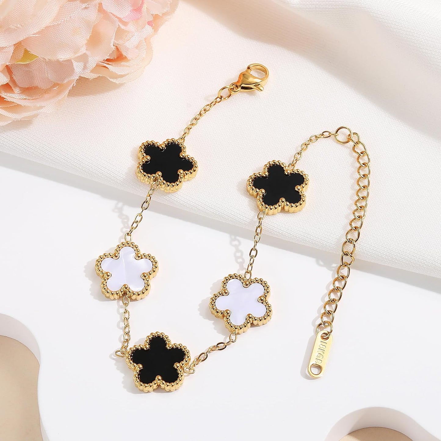 Four Leaf Clover Bracelet for Women 18K Gold Plated Stainless Steel Lucky 4 Leaf Gold Link Bracelet Jewelry Gift for Women
