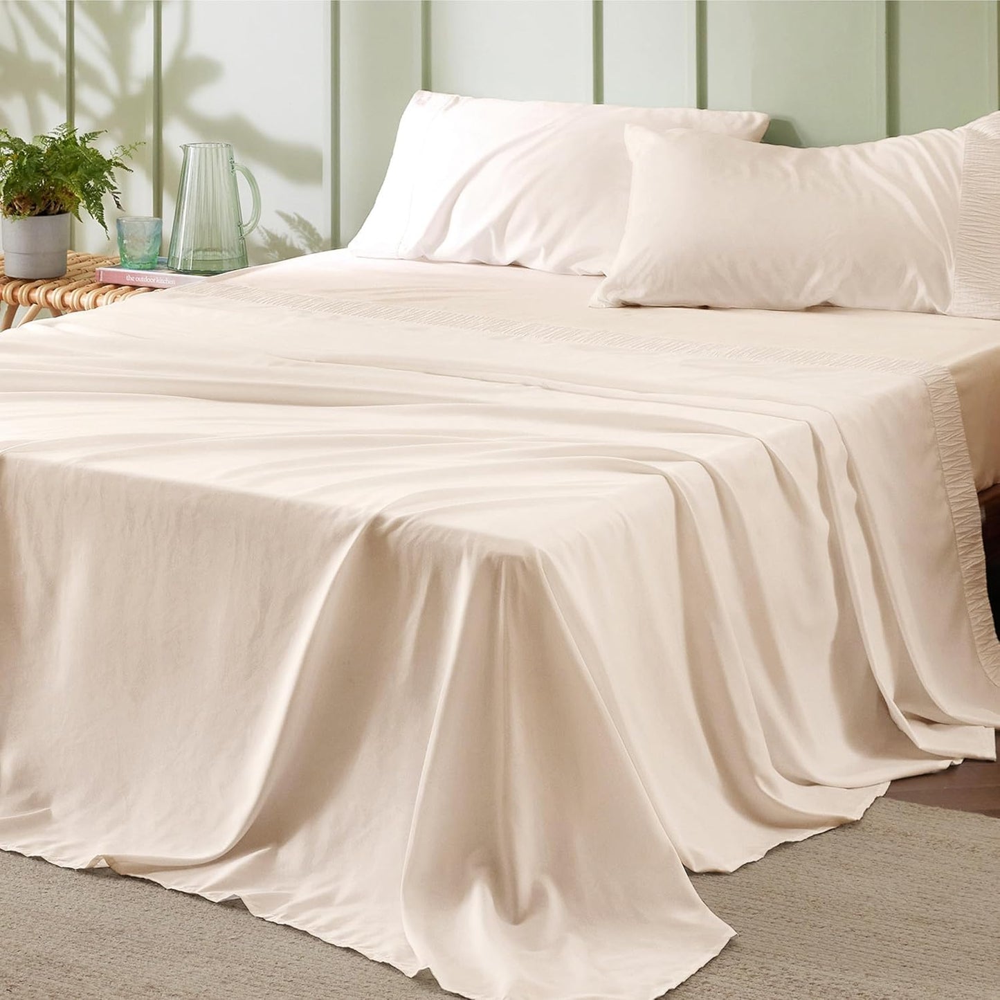 Queen Sheet Set - 4 count Soft Queen Size Sheets - Breathable & Cooling - Hotel Luxury