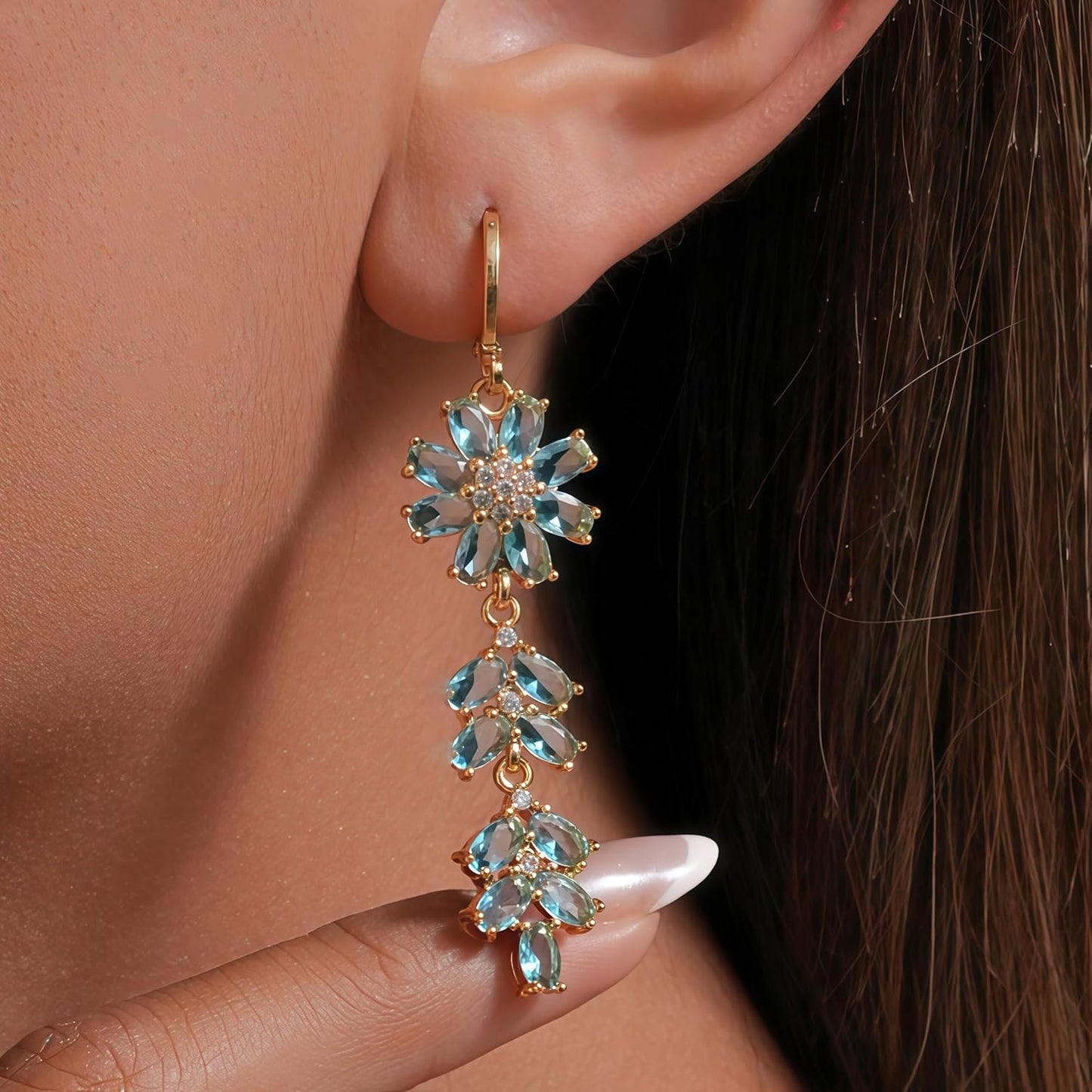 Vuskdtei18K Gold Plated Flower Dangle Earrings for Women, Hypoallergenic Cubic Zirconia Earrings, Elegant Chandelier Drop Earrings