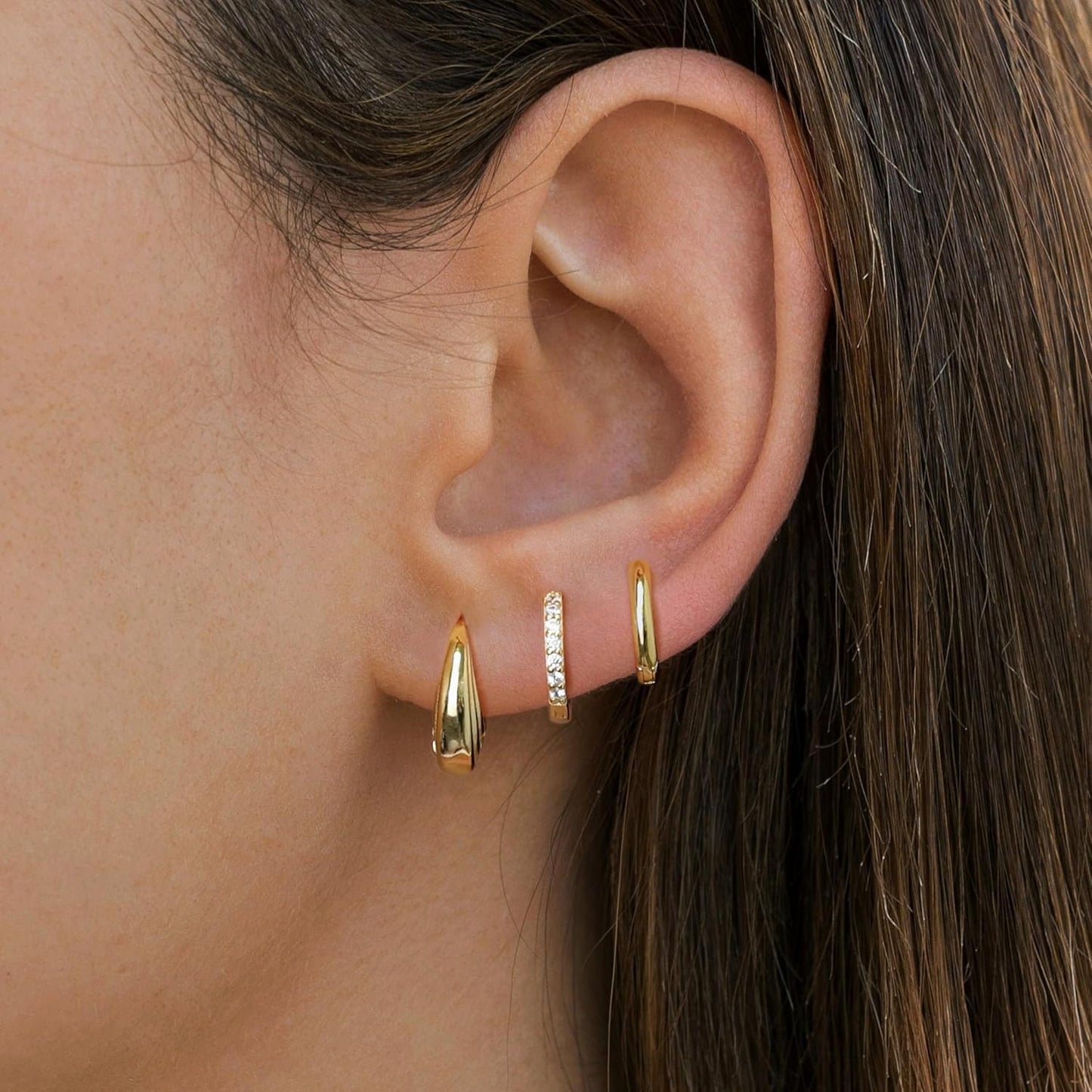 Inerney Gold Huggie Hoop Earrings Set for Women, Dainty Small Sterling Silver Earring Stacks Hypoallergenic Jewelry for Multiple Piercings
