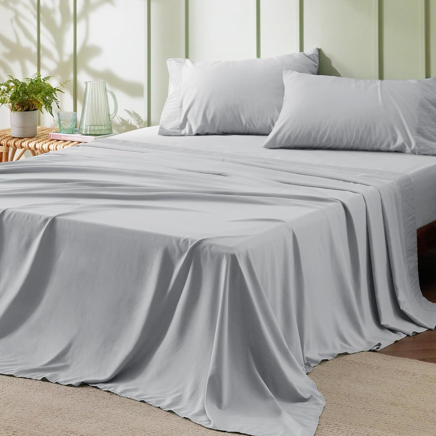 Queen Sheet Set - 4 count Soft Queen Size Sheets - Breathable & Cooling - Hotel Luxury