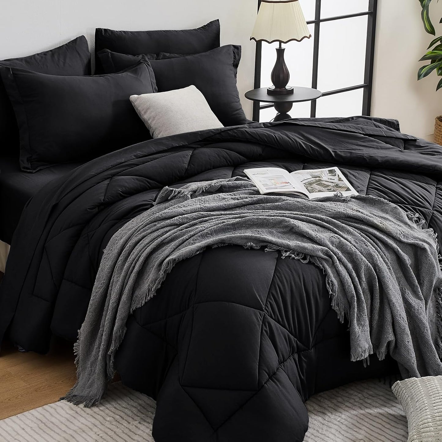 7 count Queen Comforter Set,  with  Comforter, Flat Sheet, Fitted Sheet, Pillowcases, Pillow Shams