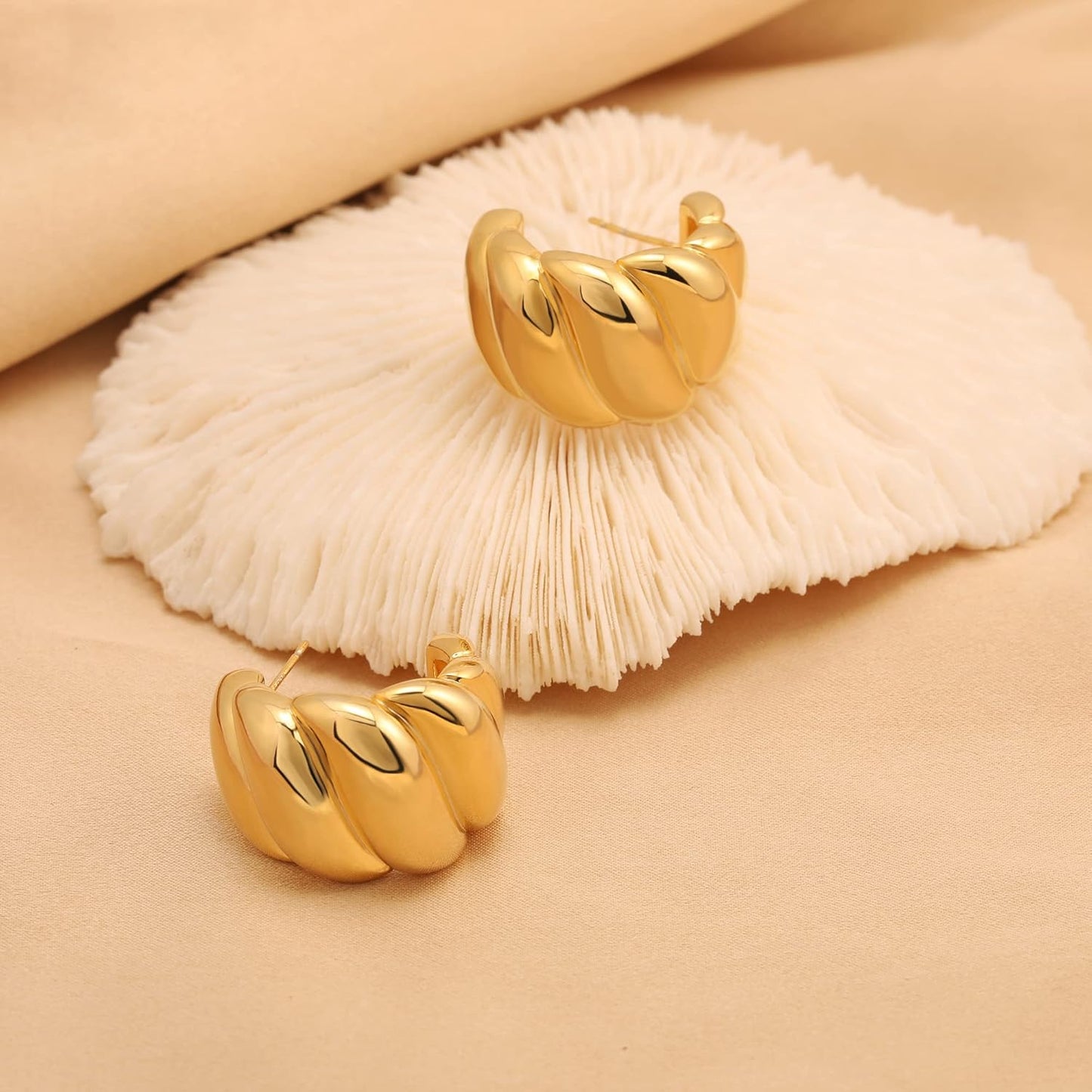 Chunky Gold Hoop Earrings for Women, 14k Gold Plated Thick Triple Hoop Earrings Hypoallergenic Trendy Chunky Gold Hoops