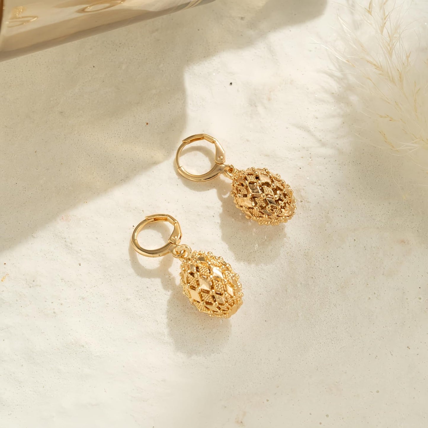 Vuskdtei18K Gold Plated Flower Dangle Earrings for Women, Hypoallergenic Cubic Zirconia Earrings, Elegant Chandelier Drop Earrings