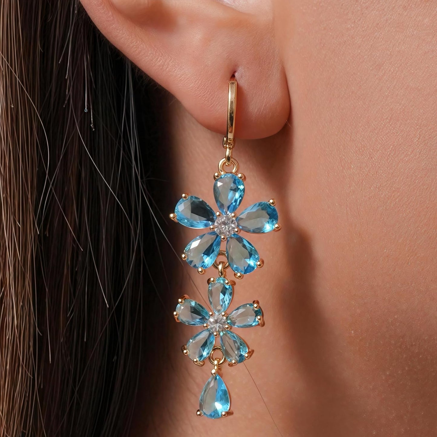 Vuskdtei18K Gold Plated Flower Dangle Earrings for Women, Hypoallergenic Cubic Zirconia Earrings, Elegant Chandelier Drop Earrings