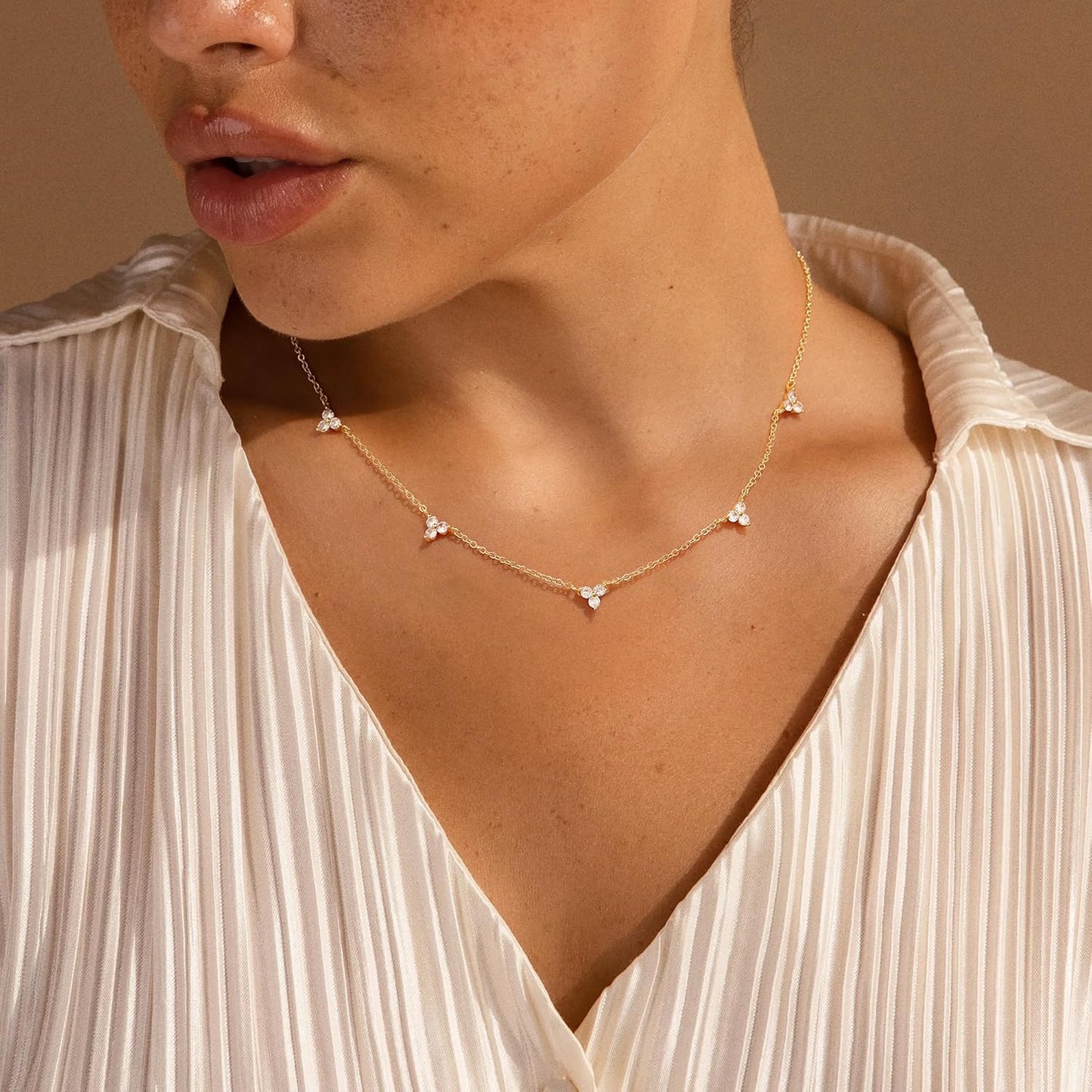 4K Gold Plated Charm Choker Necklace with Pearl & Clover, Cubic Zirconia Dainty Trendy Jewelry Gift for Women