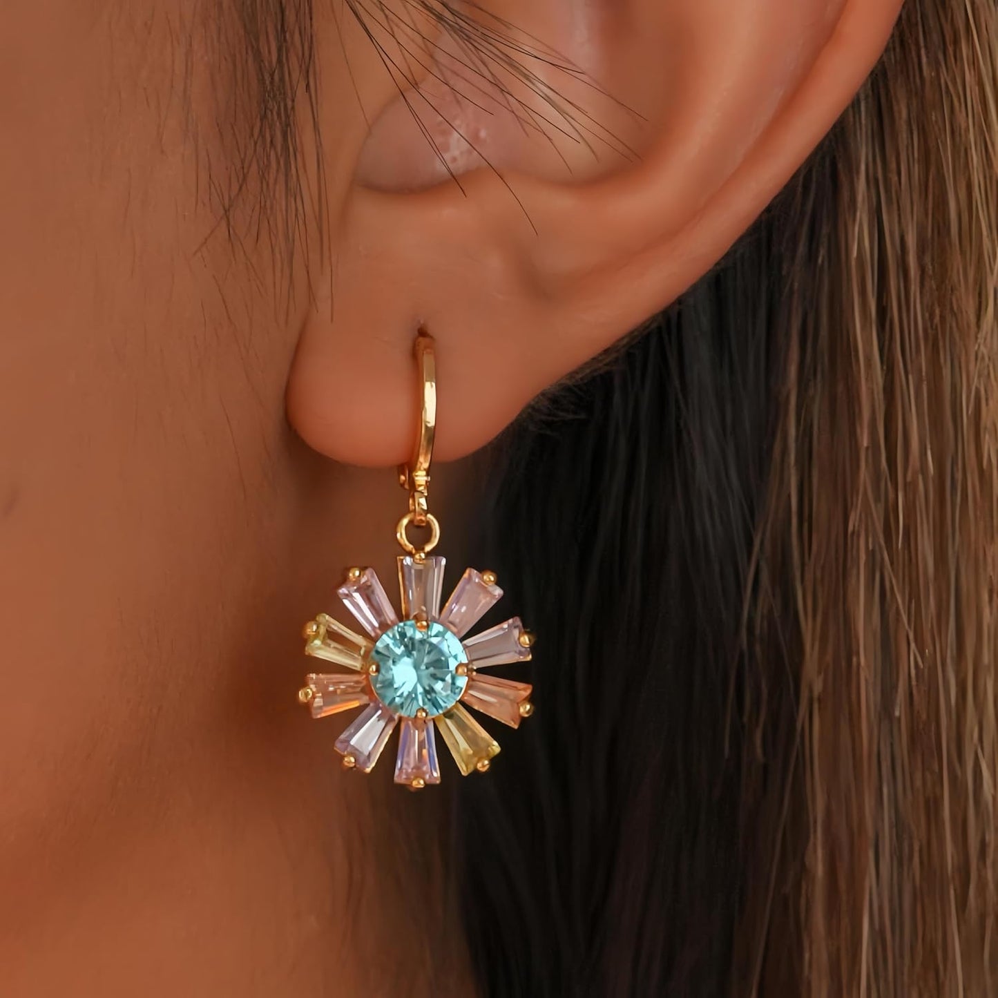 Vuskdtei18K Gold Plated Flower Dangle Earrings for Women, Hypoallergenic Cubic Zirconia Earrings, Elegant Chandelier Drop Earrings