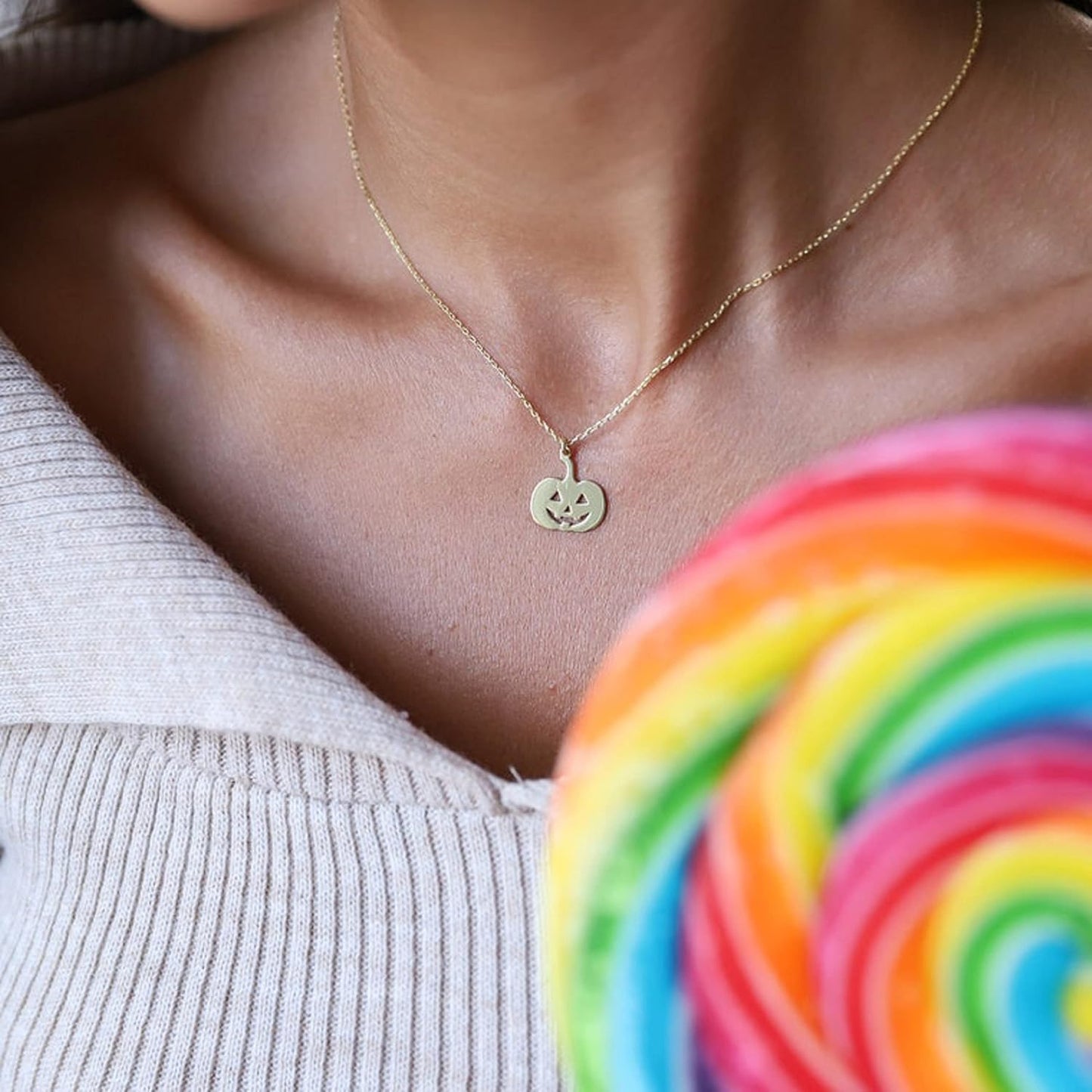Minimalist 18K Gold Pumpkin Ghost Necklace - Dainty Hammered Coin Pendant, Delicate Halloween Gift