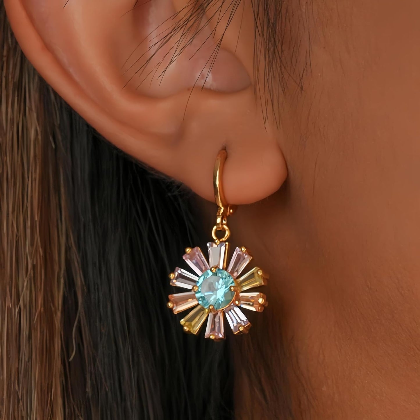 Vuskdtei18K Gold Plated Flower Dangle Earrings for Women, Hypoallergenic Cubic Zirconia Earrings, Elegant Chandelier Drop Earrings