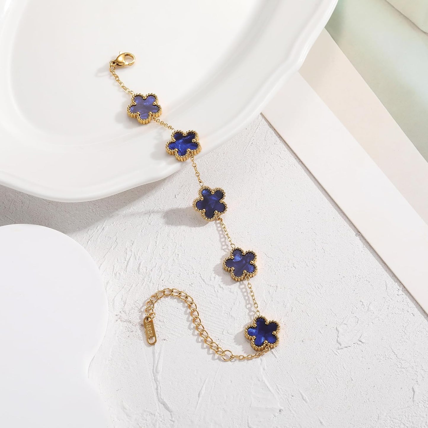 Four Leaf Clover Bracelet for Women 18K Gold Plated Stainless Steel Lucky 4 Leaf Gold Link Bracelet Jewelry Gift for Women