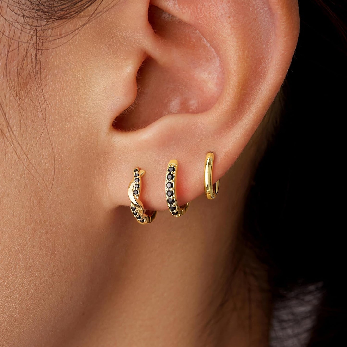 Inerney Gold Huggie Hoop Earrings Set for Women, Dainty Small Sterling Silver Earring Stacks Hypoallergenic Jewelry for Multiple Piercings