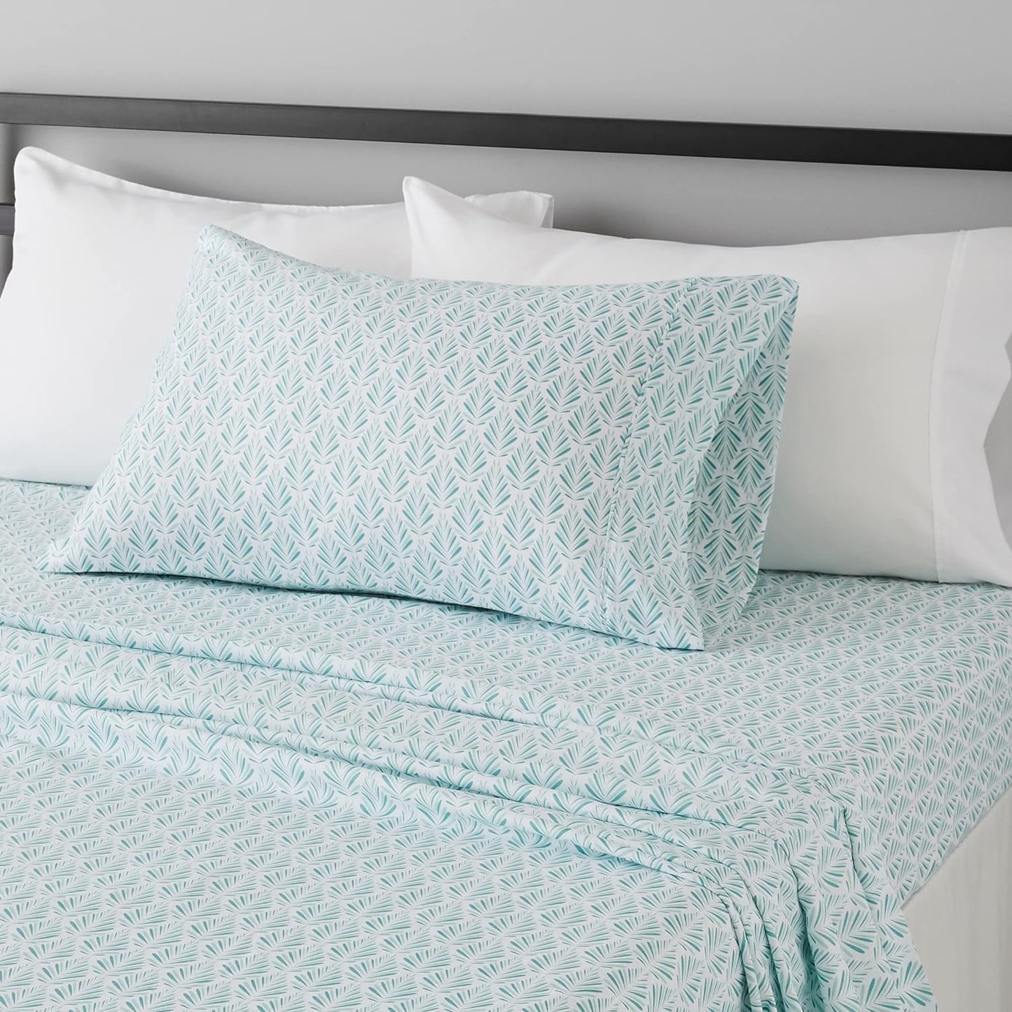 Lightweight Super Soft Easy Care Wrinkle Free Microfiber 3 count Bed Sheet Set with 14-Inch Deep Pockets