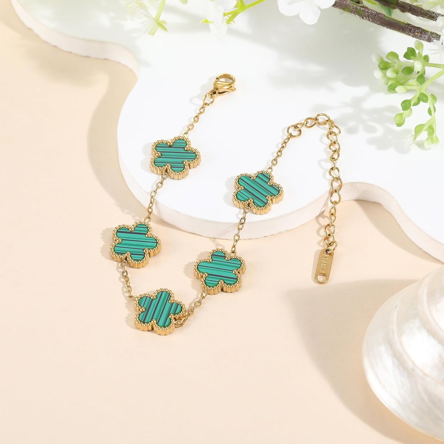 Four Leaf Clover Bracelet for Women 18K Gold Plated Stainless Steel Lucky 4 Leaf Gold Link Bracelet Jewelry Gift for Women