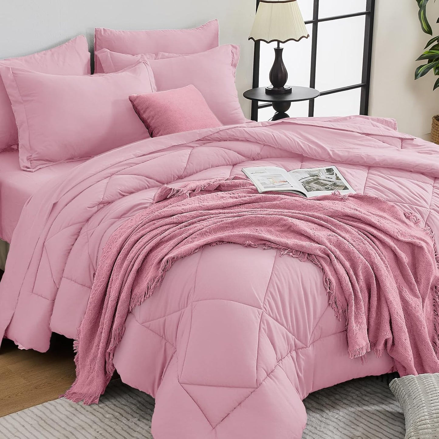 7 count Queen Comforter Set,  with  Comforter, Flat Sheet, Fitted Sheet, Pillowcases, Pillow Shams